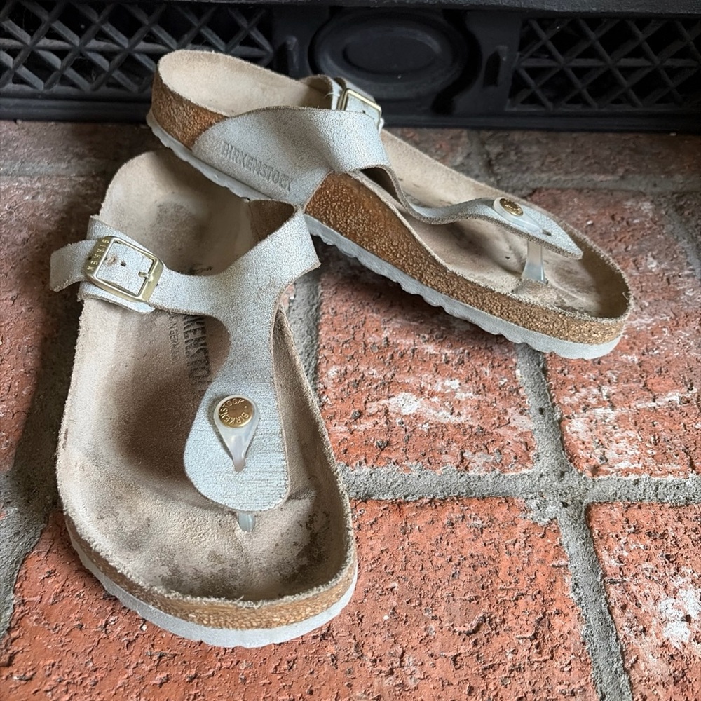Birkenstock Gizeh Silver Thong Sandals SZ 9 EU 40 - Picture 2 of 5